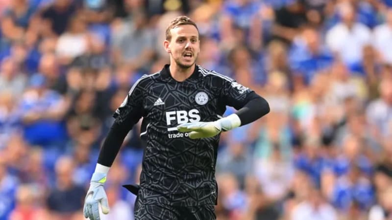 Danny Ward bắt đầu sự nghiệp bóng đá tại Wrexham
