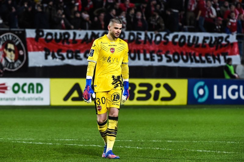 Lucas Chevalier - Người gác đền hàng đầu tại Ligue 1.