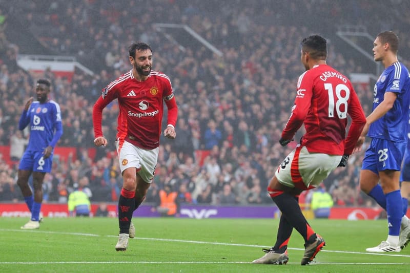 Ruud van Nistelrooy toả sáng tại Manchester United với 150 bàn