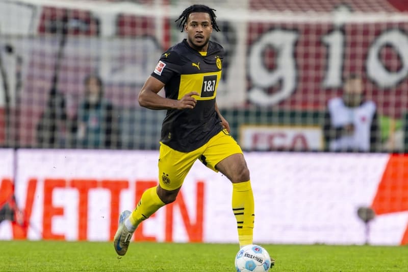 Almugera Kabar ghi cú đúp giúp Dynamo Dresden giành chiến thắng