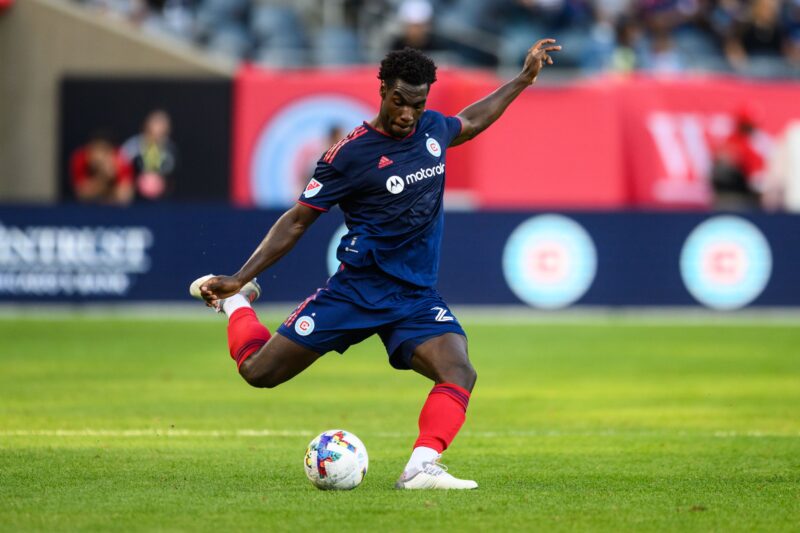 Cầu thủ Chicago Fire trên sân cỏ 