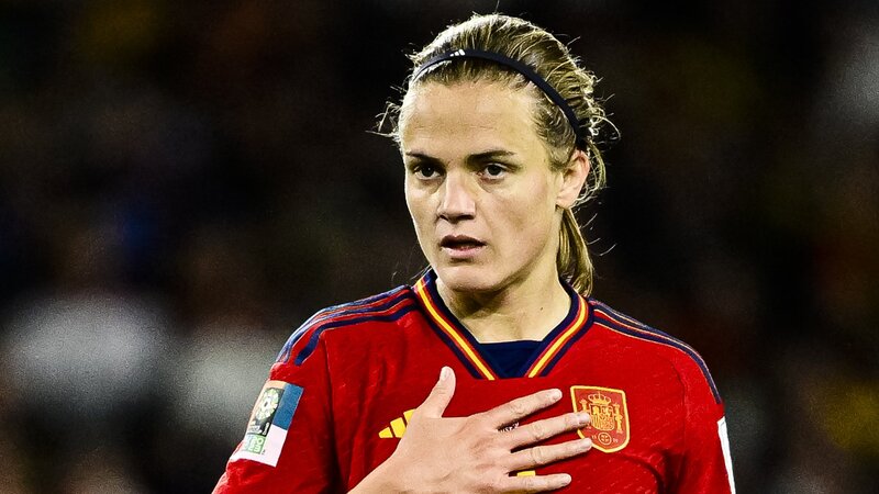 Irene Paredes chinh phục đỉnh cao bóng đá nữ