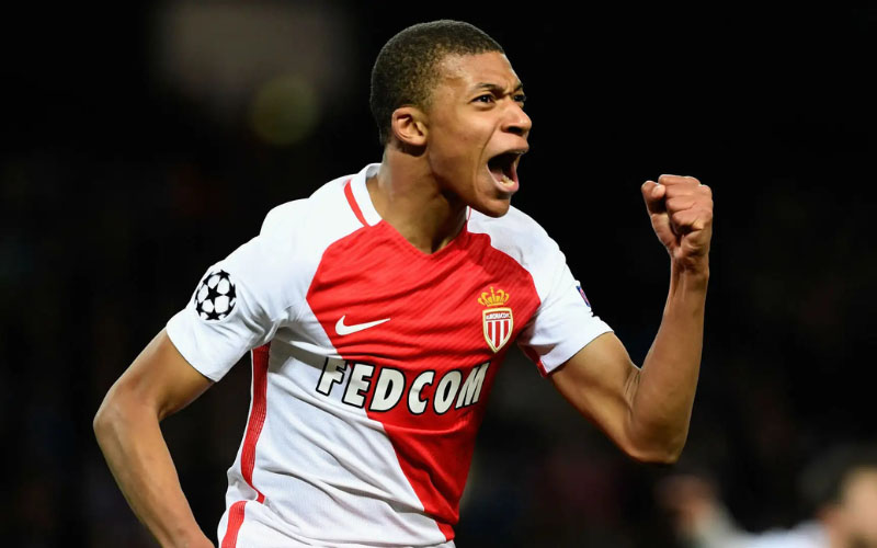 Kylian Mbappé là 1 phần giúp đội bóng vô địch