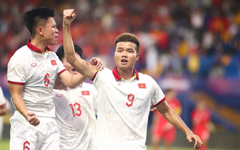 Tiền đạo chủ lực với phong cách thi đấu đỉnh cao