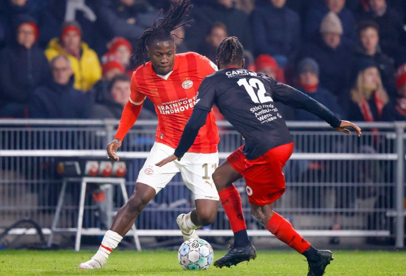 Bakayoko gia nhập PSV Eindhoven, mở ra bước ngoặt trong sự nghiệp