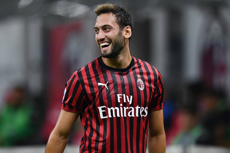Hakan Çalhanoğlu trở thành “ vua sút phạt” của Serie A