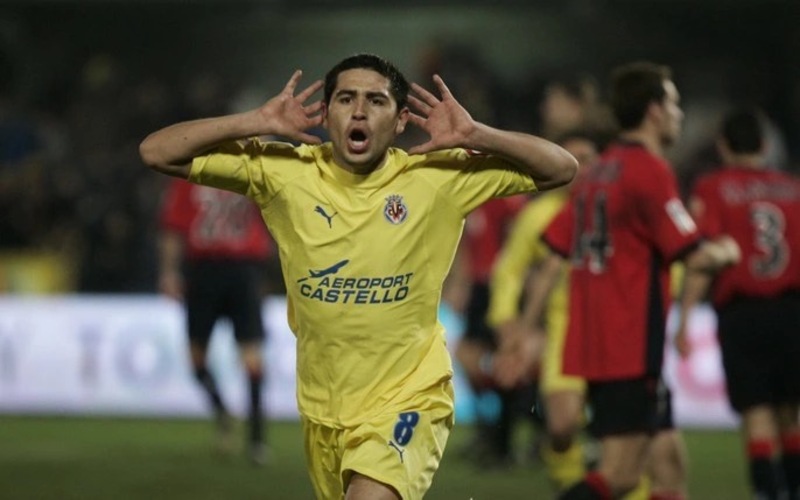 Juan Román Riquelme để lại dấu ấn với lối chơi thanh tao 