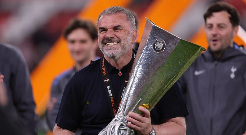 Postecoglou nổi bật với triết lý pressing tầm cao, kiểm soát bóng và khuyến khích sự sáng tạo