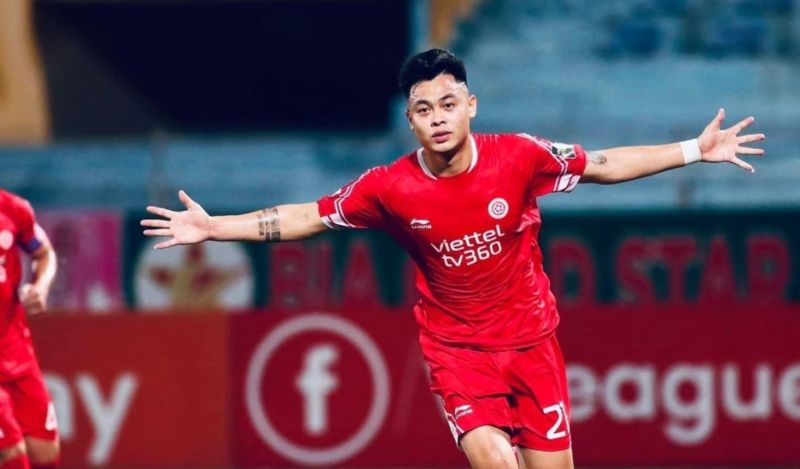 Gắn bó Viettel, thi đấu ổn định qua từng mùa giải