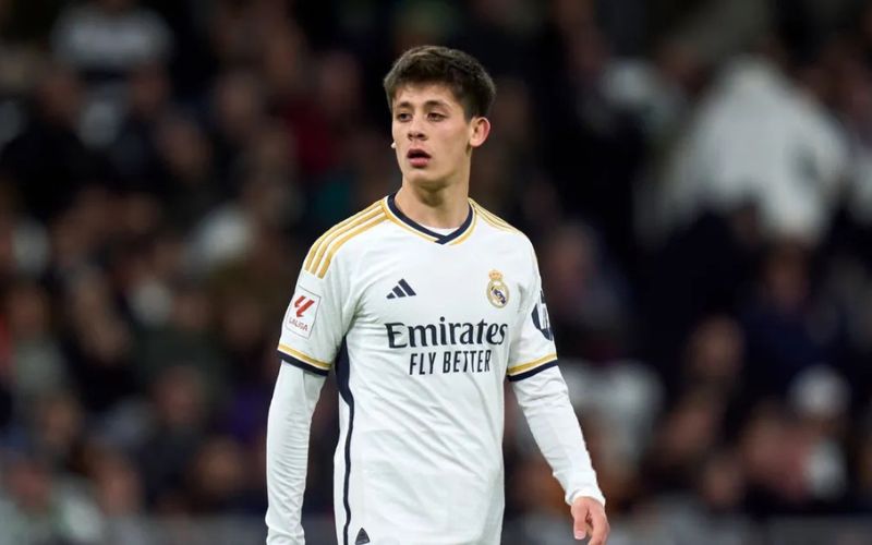 Chân sút trẻ được ví là Messi Thổ Nhĩ Kỳ