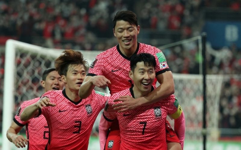 Kim Min-woo giữ vai trò cân bằng giữa tấn công và phòng thủ 