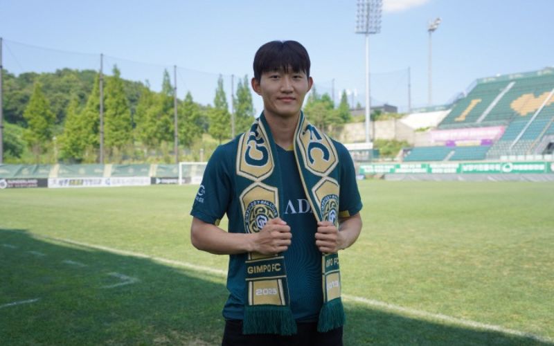 Kim Min-woo nổi bật với lối chơi bền bỉ 