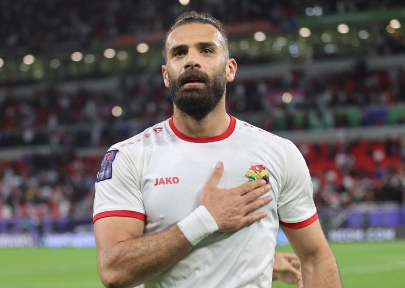 Trong đội tuyển quốc gia, Al-Arab luôn là chốt chặn tin cậy và thủ lĩnh hàng thủ