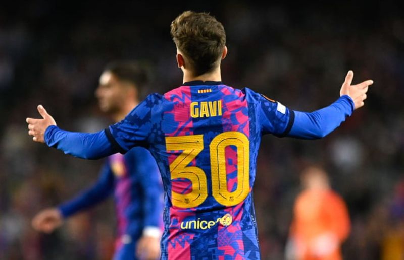 Anh mang đến sự ổn định, tinh thần chiến đấu và nhịp độ trận đấu cho đội bóng