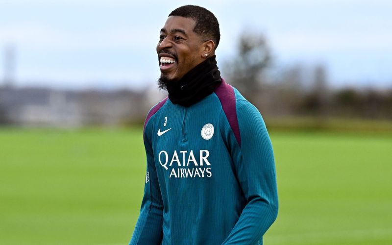 Chân sút gây ấn tượng với thể hình lý tưởng.