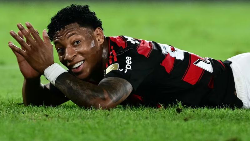 Plata là hình mẫu cầu thủ hiện đại, tự tin và đầy khát vọng tỏa sáng trên sân cỏ quốc tế