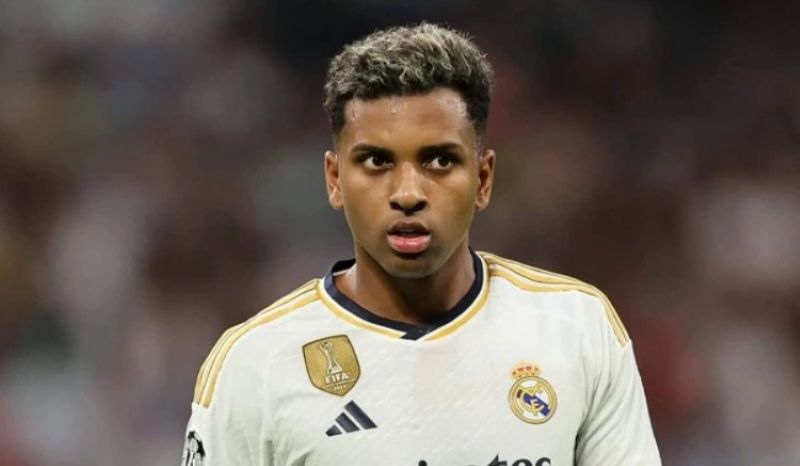 Với tốc độ và kỹ thuật điêu luyện, Rodrygo Goes luôn tạo ra những pha bóng nguy hiểm