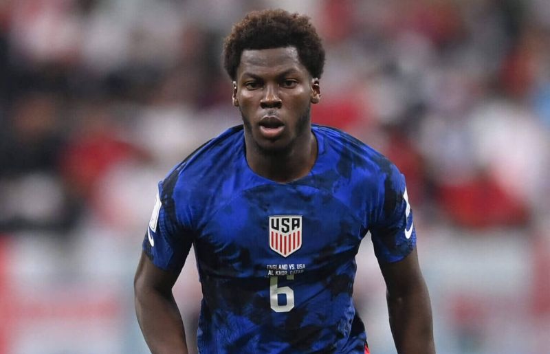 Yunus Musah là tiền vệ trẻ tài năng của AC Milan, nổi bật với tốc độ, thể lực và khả năng điều tiết lối chơi thông minh